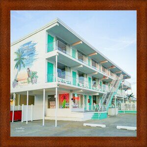 Island Breeze Motel